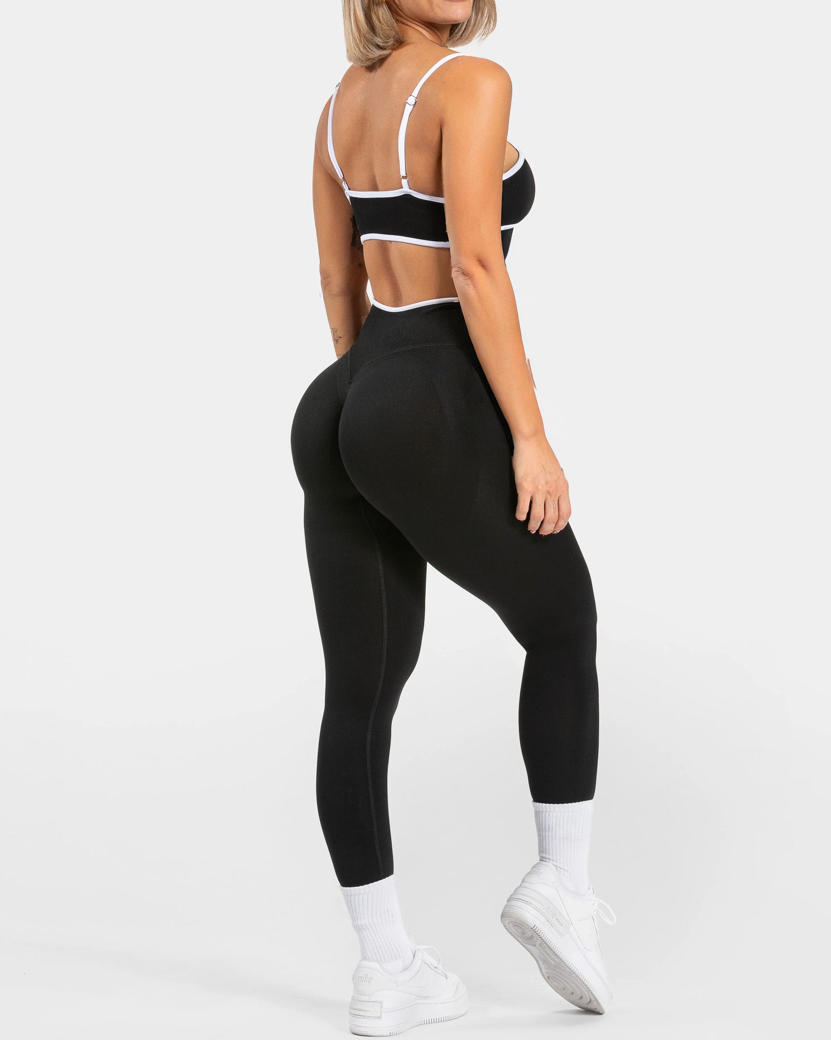NEGRO