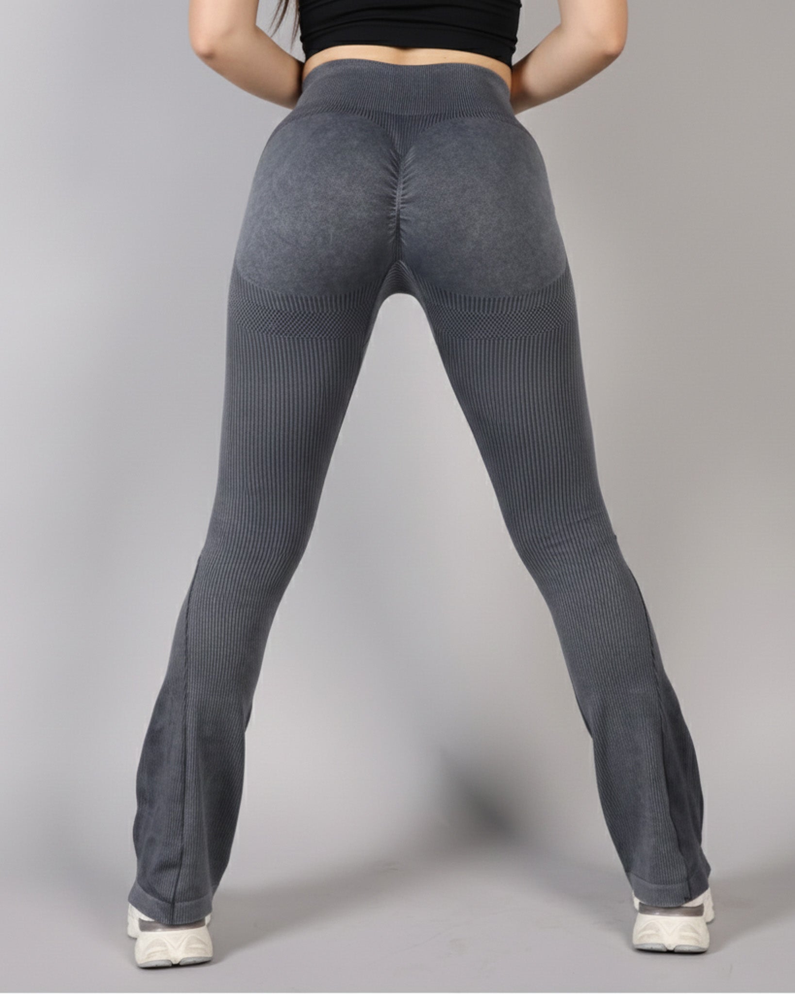 GRIS OSCURO